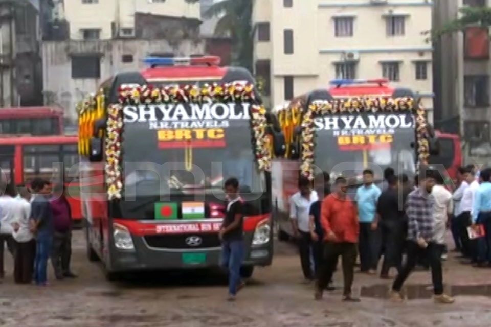 ঢাকা-কাঠমান্ডু রুটে দুটি বাসের পরীক্ষামূলক যাত্রা