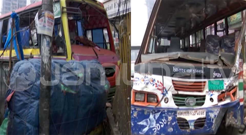 পল্টনে দুই বাসের সংঘর্ষে একজন নিহত