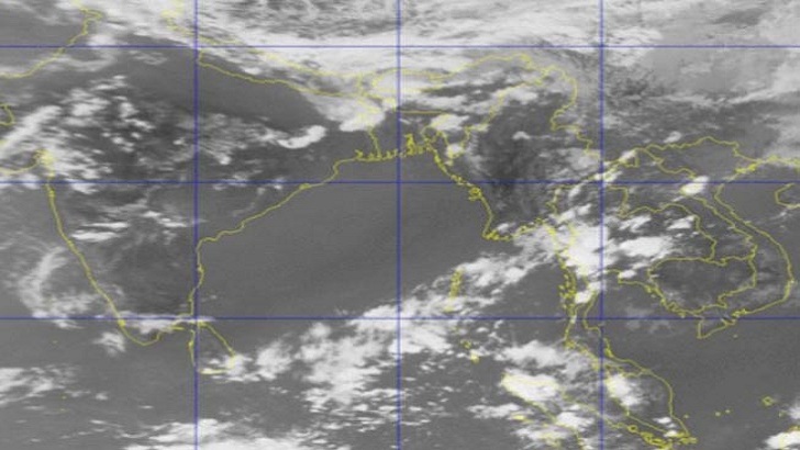 ঢাকা ময়মনসিংহ খুলনায় বজ্র ও শিলাবৃষ্টির পূর্বাভাস