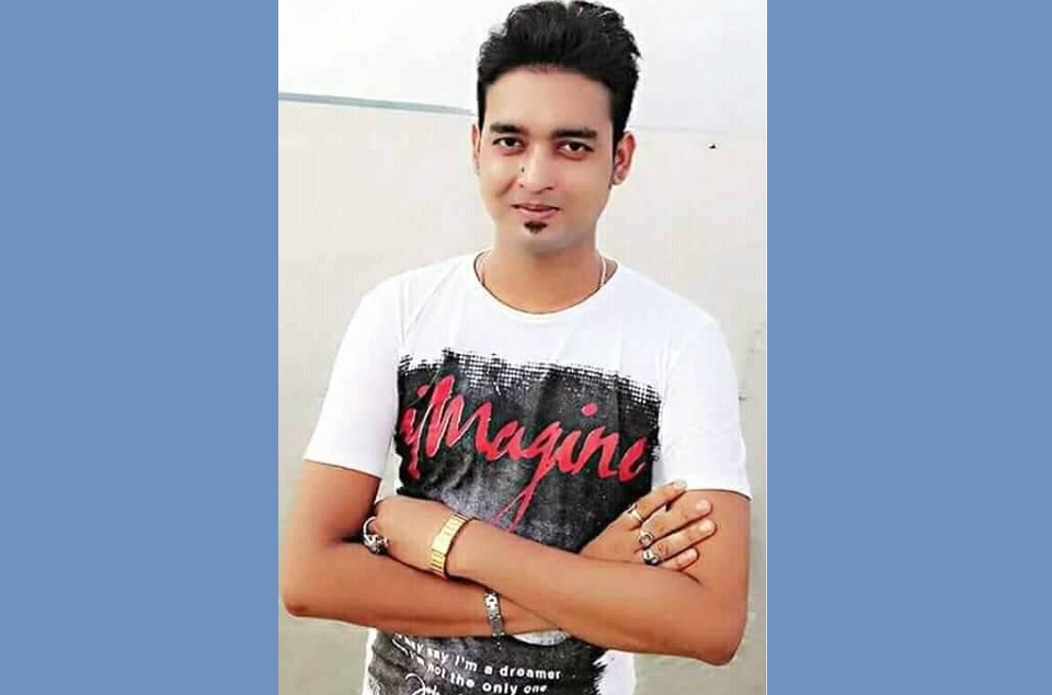 শার্ট ধুয়ে না দেয়ায় স্ত্রীকে মারধরের পর স্বামীর আত্মহত্যা