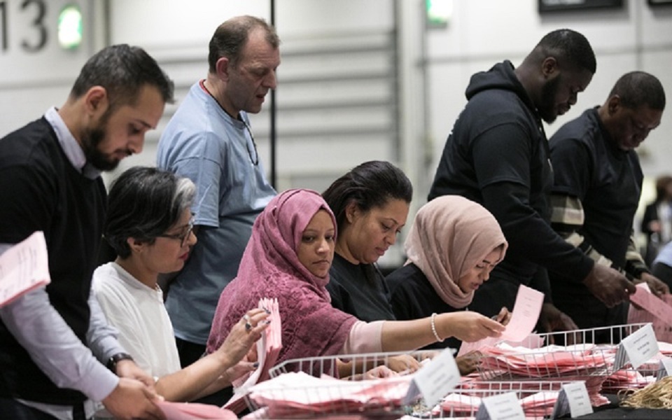 যুক্তরাজ্যে নির্বাচনে ১২ বাংলাদেশি বংশোদ্ভূত প্রার্থীর জয়