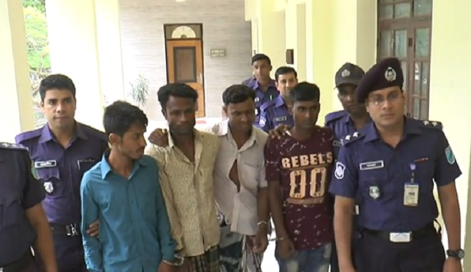 টাঙ্গাইলে ডলার প্রতারক চক্রের চার সদস্য গ্রেফতার