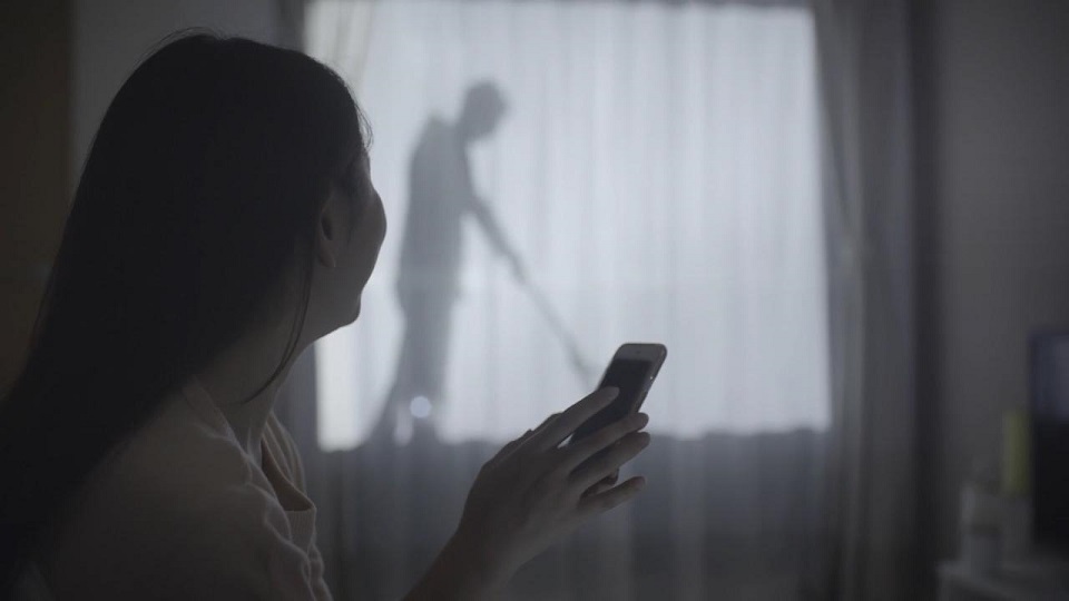 নারীদের নিরাপত্তায় ‘ছায়া বয়ফ্রেন্ড’