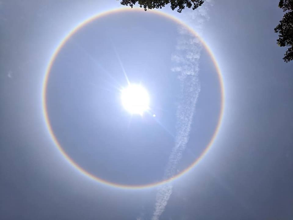 সূর্যের পাশে নান্দনিক বলয়ে অপরুপ নাটোর