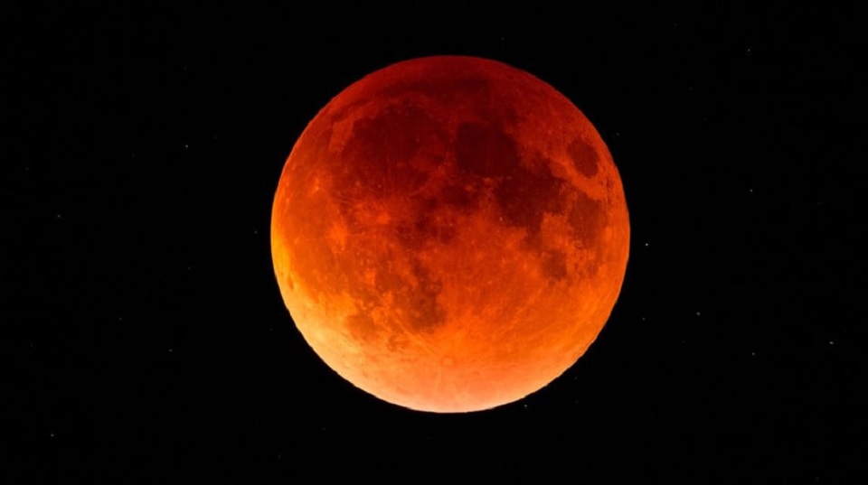 চন্দ্রগ্রহণ নিয়ে যতো গল্প-মিথ