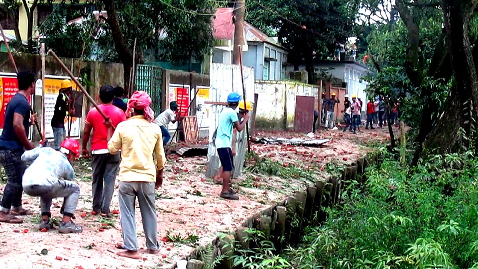 আশুগঞ্জে দুই গ্রামবাসীর সংঘর্ষ, ইউএনও মধ্যস্থতায় সমঝোতা