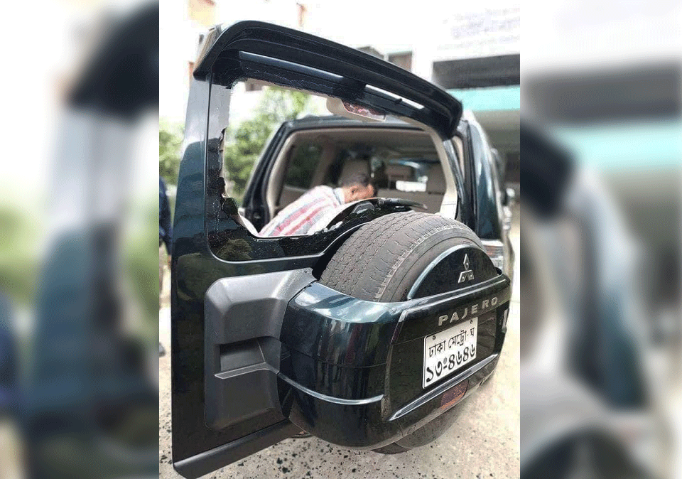 কুমিল্লায় অলি আহমদের গাড়িবহরে হামলা