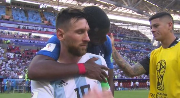 মেসি ও পোগবার এই দৃশ্য দেখে মুগ্ধ ফুটবল দুনিয়া