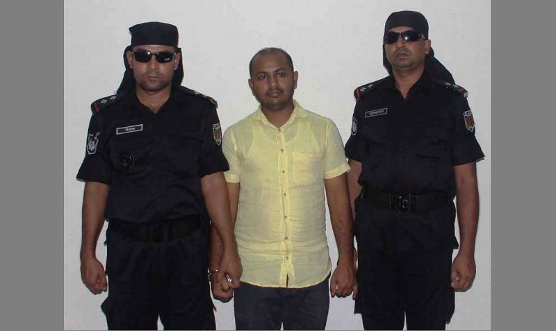 সাংবাদিকদের ওপর হামলা: পুলিশের উদাসীনতার পর আসামি ধরলো র্যাব