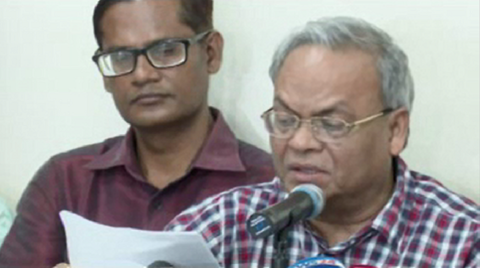 ‘স্বর্ণ বদলে যায়, কয়লা গায়েব হয়, কিন্তু…’