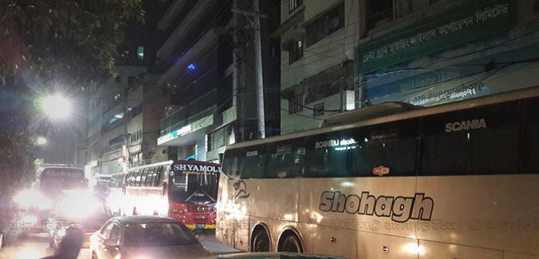 দূরপাল্লার বাস চলাচল শুরু