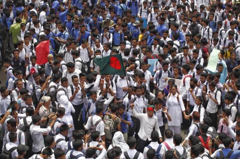 শিক্ষার্থীদের আন্দোলনে উসকানির অভিযোগে ৫১ মামলায় গ্রেফতার ৯৭