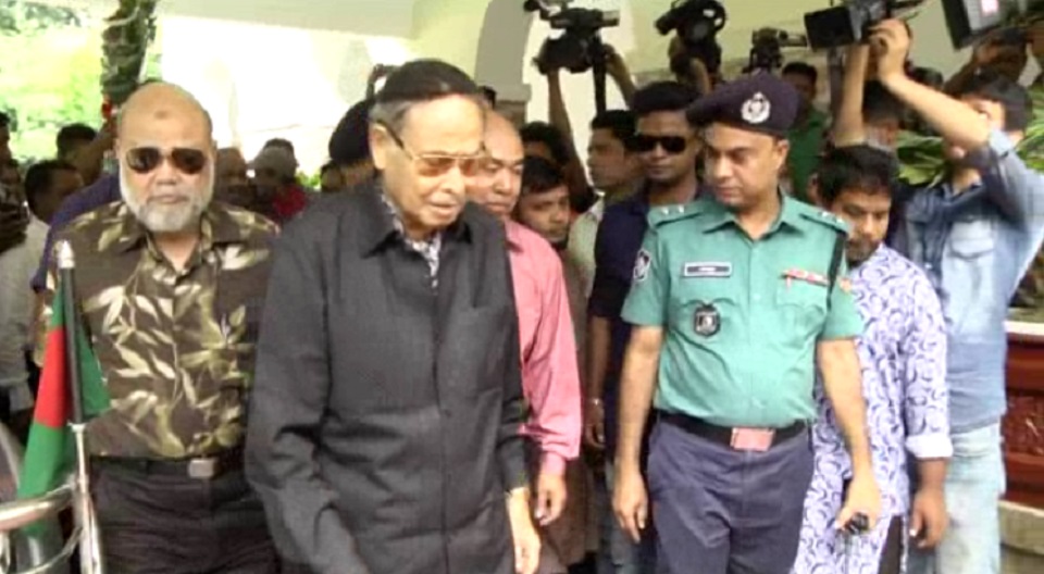 নির্বাচনকালীন অন্তবর্তী সরকারে মন্ত্রী হিসেবে থাকার আশাবাদ এরশাদের