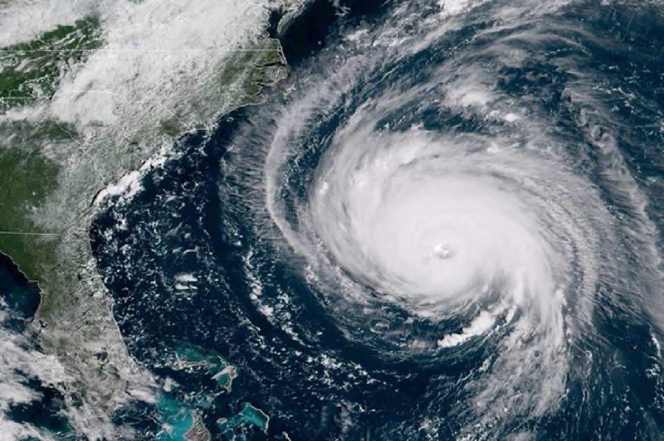 যুক্তরাষ্ট্রের দিকে ধেয়ে যাচ্ছে ‘ফ্লোরেন্স’