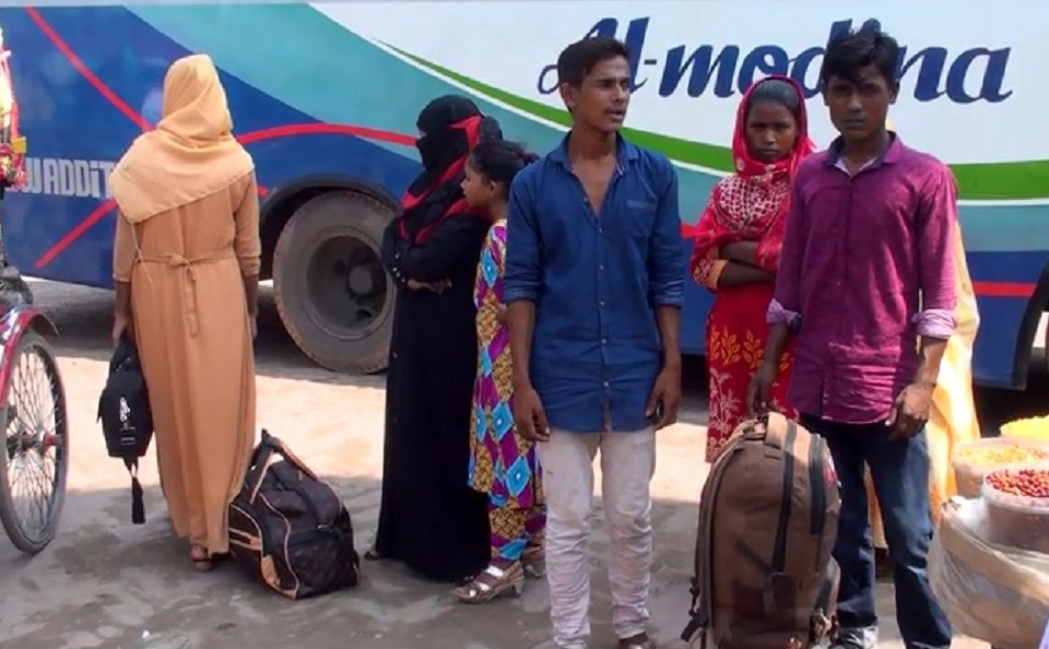 গাইবান্ধায় বাস চলাচল বন্ধ, ভোগান্তিতে যাত্রীরা