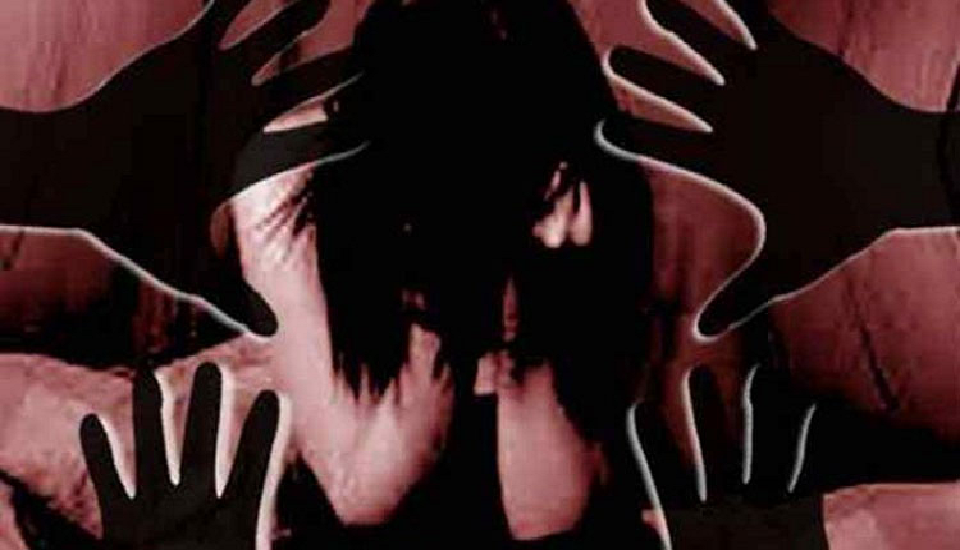 জয়পুরহাটে ঘরে ঢুকে গৃহবধূকে গণধর্ষণ, গ্রেফতার ৩