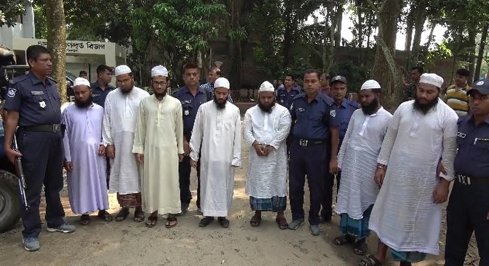 ফরিদগঞ্জে জঙ্গি সন্দেহে ৭ জন আটক