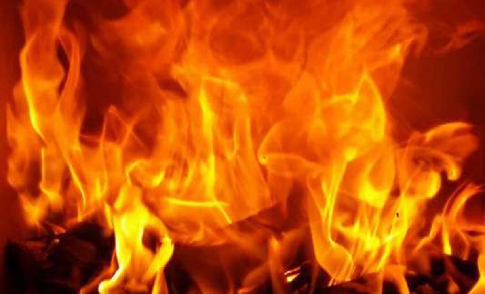 বান্দরবনে আগুনে পুড়েছে বাড়ি ও দোকান, আহত ৬