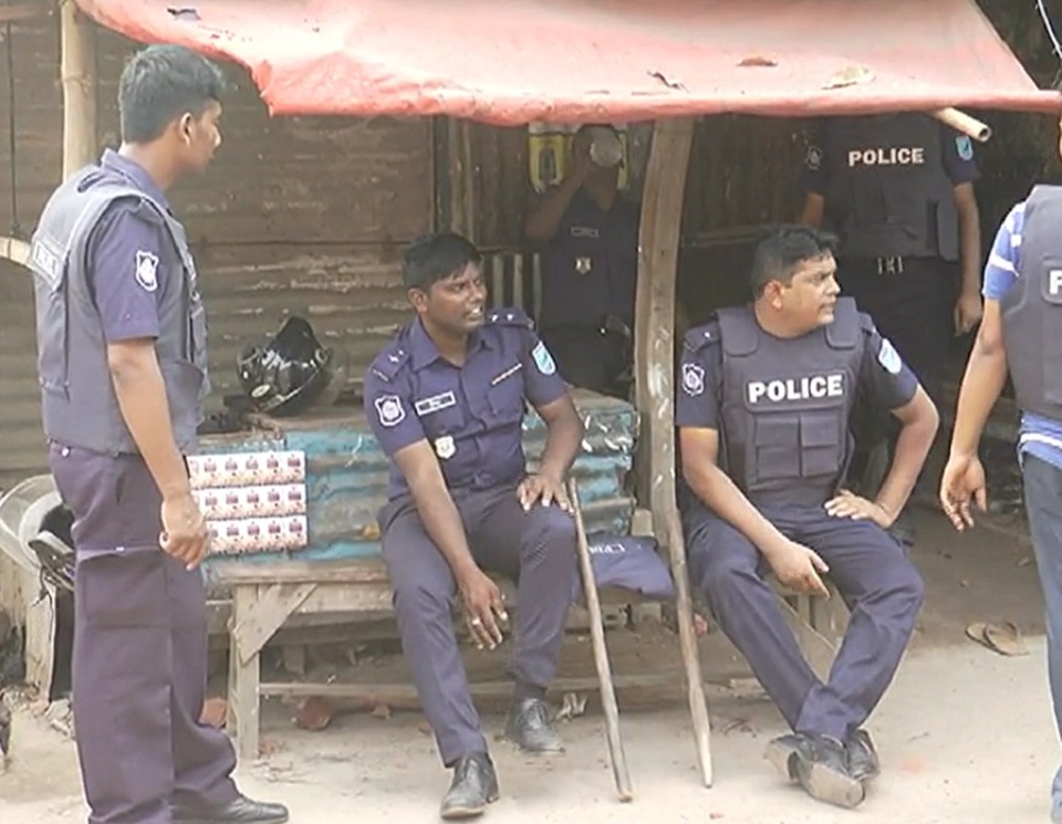 মেলায় প্রবেশ করাকে কেন্দ্র করে দু’পক্ষের সংঘর্ষে আহত ৩৫