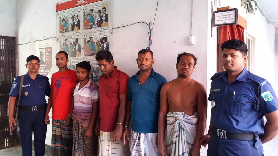 পুলিশ হেফাজত থেকে জামায়াত নেতা ছিনতাই, ছাত্রলীগ নেতাসহ গ্রেফতার ৫