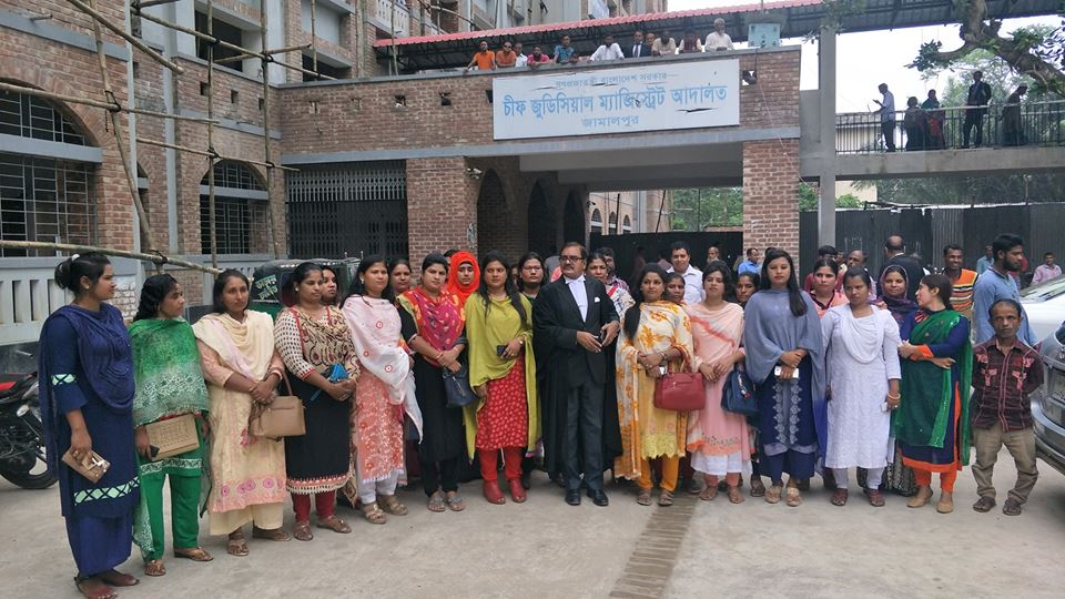 ব্যারিস্টার মঈনুলের বিরুদ্ধে গ্রেফতারি পরোয়ানা জারি