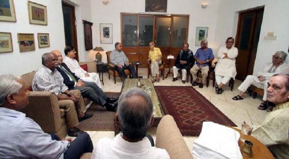 বিএনপি-যুক্তফ্রন্ট-জাতীয় ঐক্য প্রক্রিয়ার বৈঠক চলছে