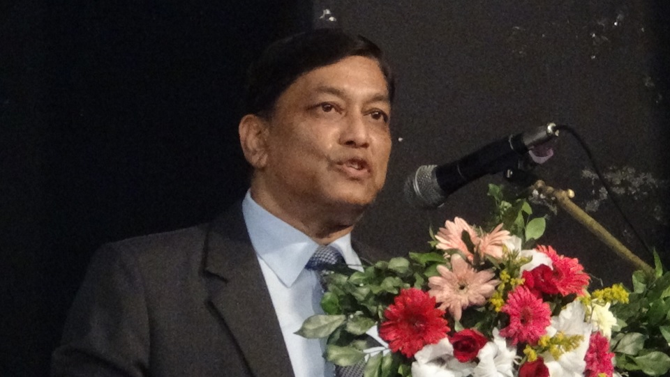 সুষ্ঠু নির্বাচন চাইলে ইভিএমকেই বেছে নিতে হবে: নির্বাচন কমিশনার