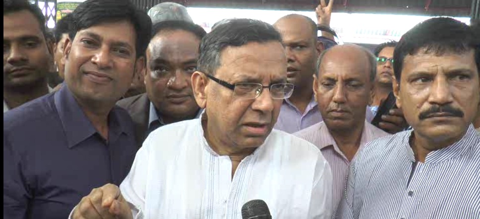বিএনপি সারা দেশে আতঙ্ক ছড়ানোর ষড়যন্ত্র করছে: আইনমন্ত্রী