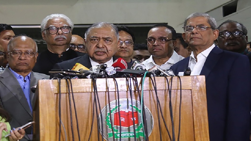 ইসিকে বিব্রত হলে চলবে না, ব্যবস্থা নিতে হবে: ড. কামাল