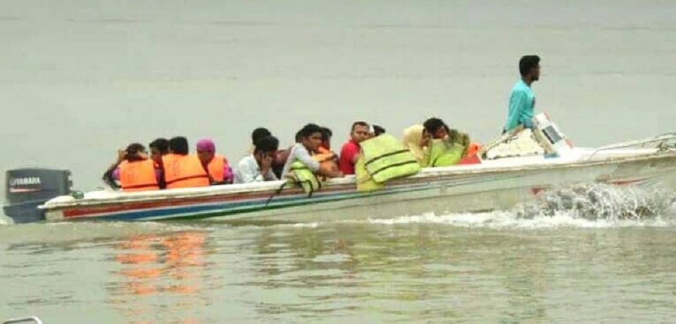 যমুনায় দু’টি স্পিডবোটের মুখোমুখি সংঘর্ষে নিহত ১