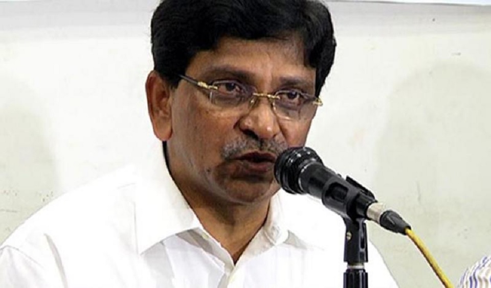 সরকারি কর্মকর্তাদের হুমকি দিচ্ছে বিএনপি: হানিফ