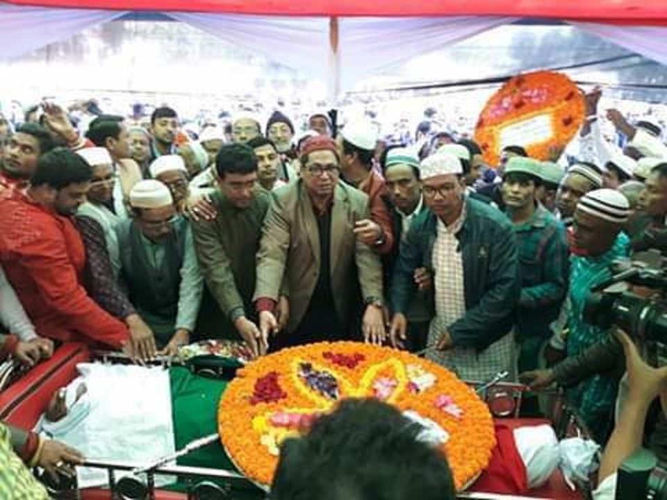 পারিবারিক কবরস্থানে ফজলে রাব্বীর দাফন সম্পন্ন