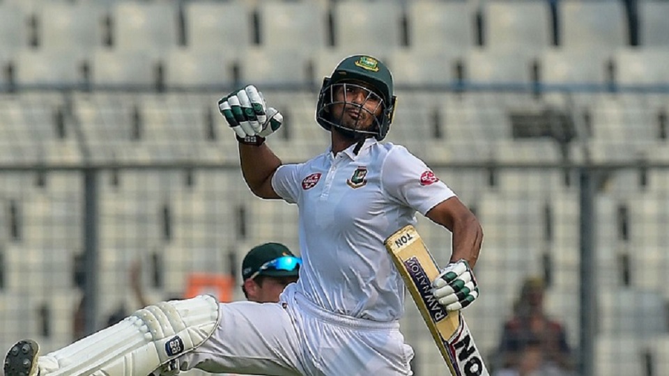 টেস্ট ক্যারিয়ারের ৩য় সেঞ্চুরি করলেন মাহমুদউল্লাহ