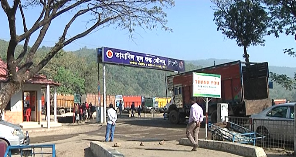 ভারত কয়লা রফতানি বন্ধ করায় বিপাকে ব্যবসায়ীরা