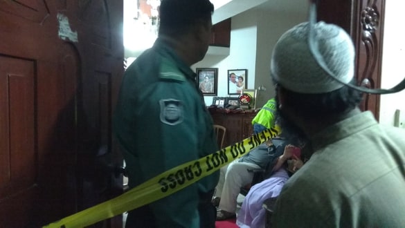 নিজ ফ্ল্যাট থেকে ইডেনের সাবেক অধ্যক্ষের লাশ উদ্ধার