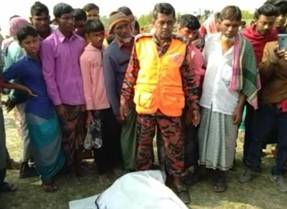 পটুয়াখালীতে ট্রলার ডুবিতে নিখোঁজ ২ শ্রমিকের লাশ উদ্ধার