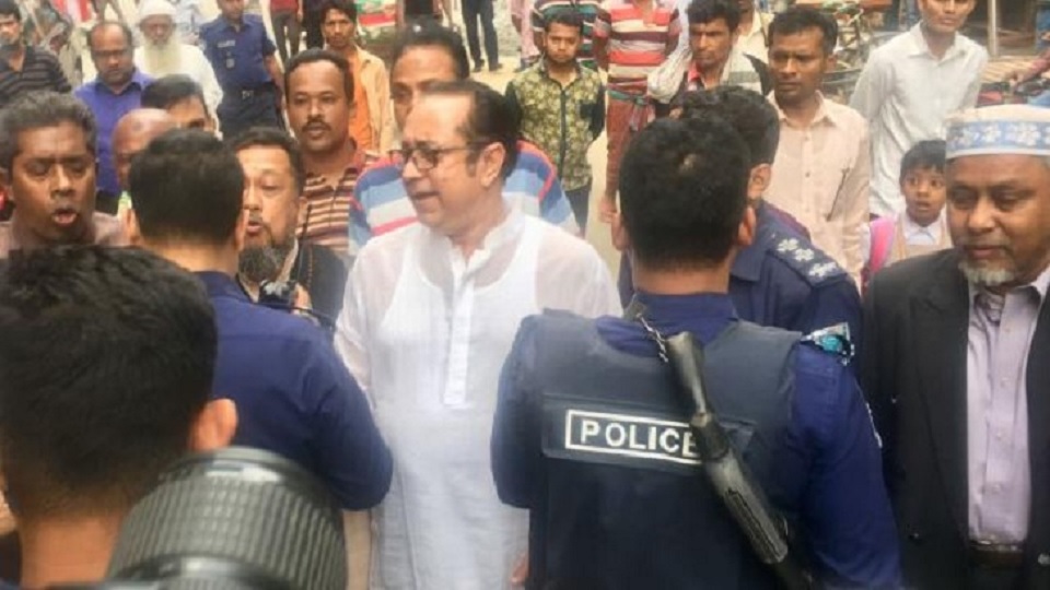 নারায়ণগঞ্জে পুলিশি বাধায় পণ্ড বিএনপির সমাবেশ