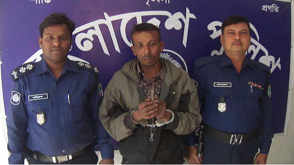 চুয়াডাঙ্গায় ৬ বছরের শিশুকে ধর্ষণের অভিযোগ, ধর্ষক গ্রেপ্তার