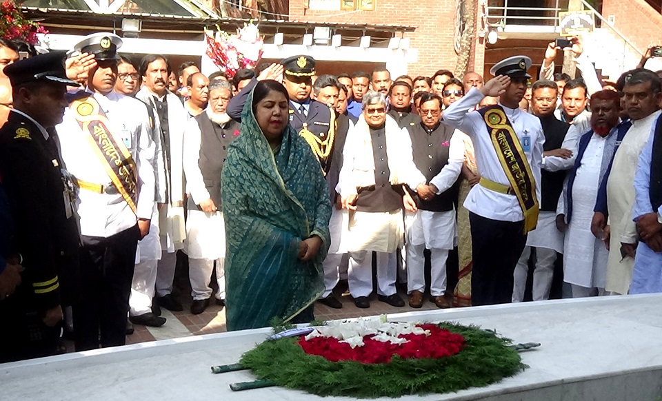 বঙ্গবন্ধুর সমাধিতে স্পিকার-ডেপুটি স্পিকারের শ্রদ্ধা