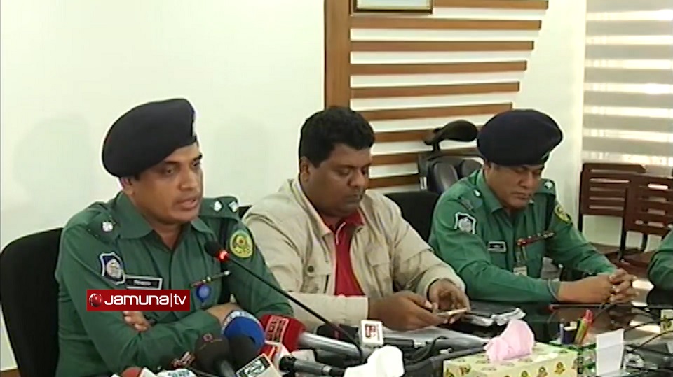 চিকিৎসক আকাশকে আত্মহত্যার প্ররোচনার অভিযোগে ছয়জনকে আসামি করে মামলা