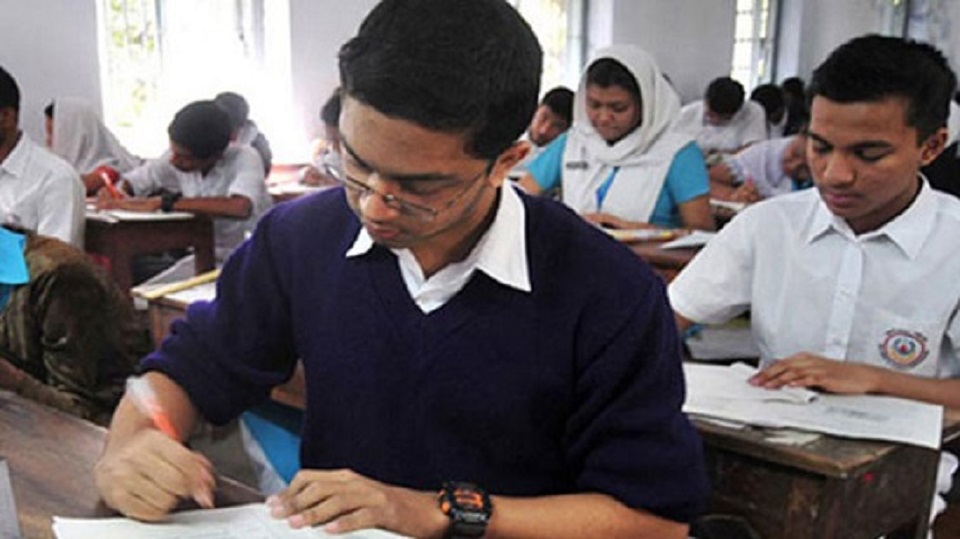 স্বাস্থ্যবিধি মেনে সেপ্টেম্বরে হতে পারে এইচএসসি পরীক্ষা