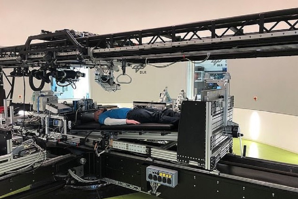 ৬০ দিন শুয়ে থাকলেই মিলবে ১৩ লাখ টাকা!