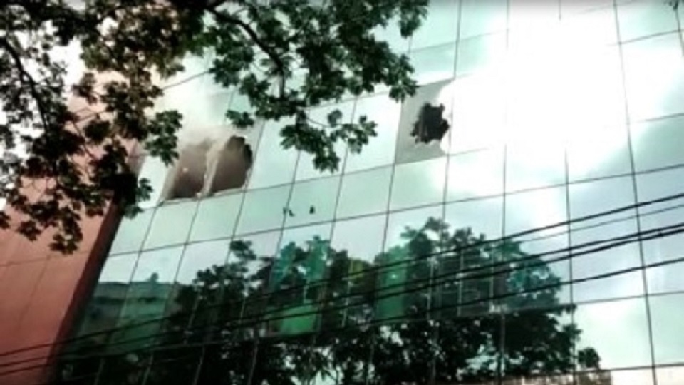 পশ্চিমবঙ্গে বহুতল ভবনের রেস্তোরাঁয় আগুন