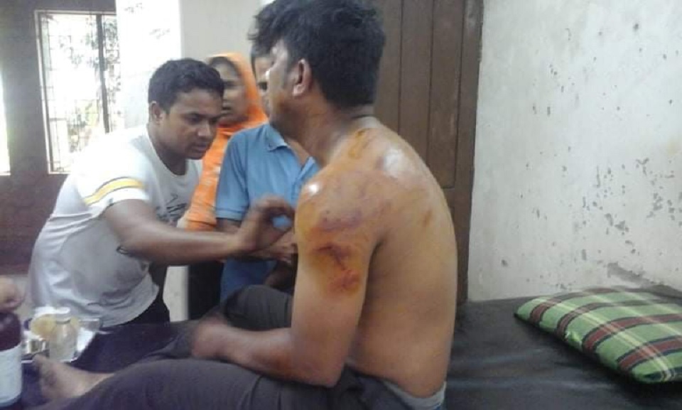 জাবিতে ছিনতাইয়ের চেষ্টাকালে আটক ৩; গণধোলাই