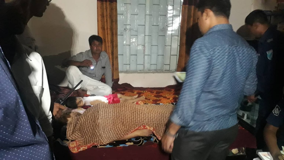 মাদারীপুরে ভাড়া বাসা থেকে মা ও শিশুর লাশ উদ্ধার
