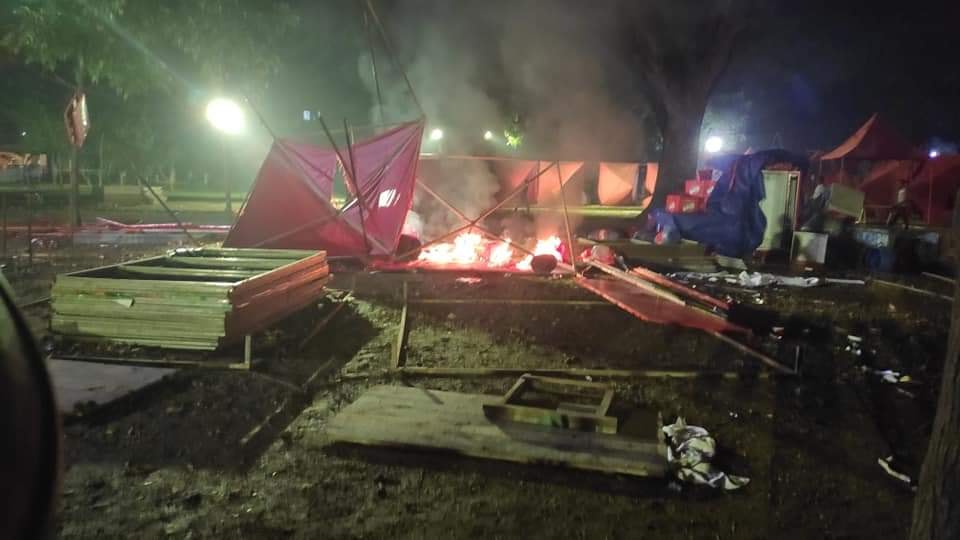 ঢাবিতে বৈশাখের আয়োজনে ছাত্রলীগের আগুন, ভাঙচুর