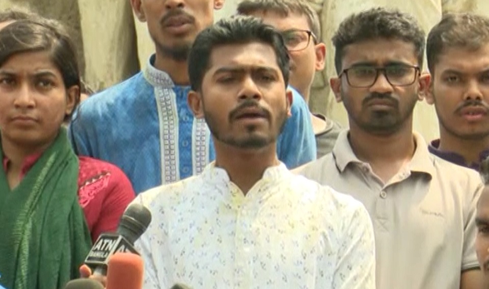 আন্দোলন স্থগিত, সোমবারের মধ্যে ব্যবস্থা না নিলে কঠোর কর্মসূচি: ভিপি নুর