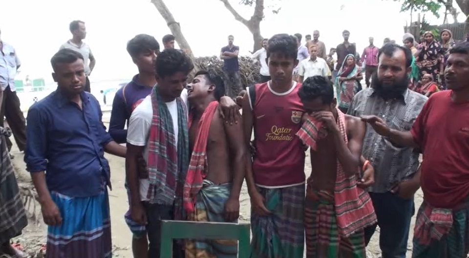 মানিকগঞ্জে ঝড়ে নিখোঁজ ৫ জনের মধ্যে ২ জনের লাশ উদ্ধার