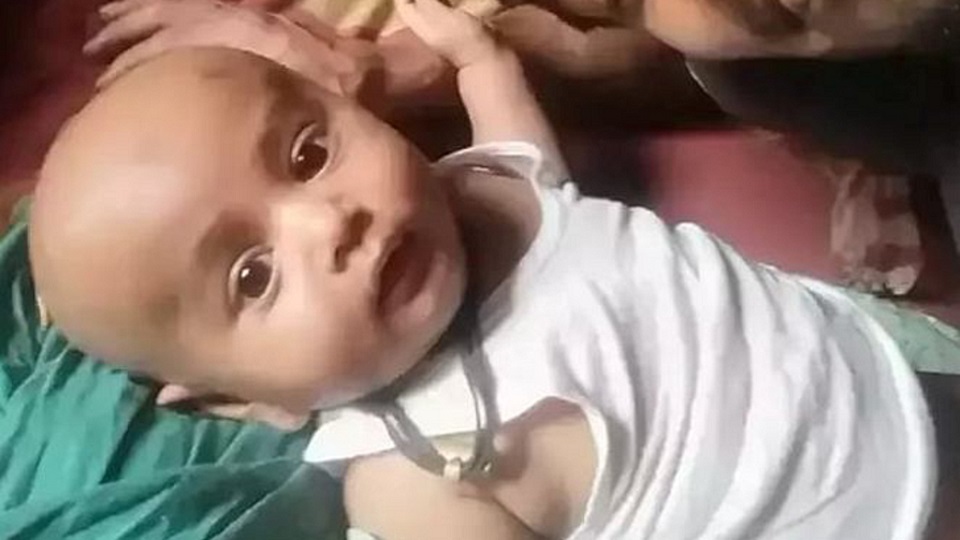 জুয়া খেলে সর্বস্বান্ত, ৫ মাসের ছেলেকে বিক্রি