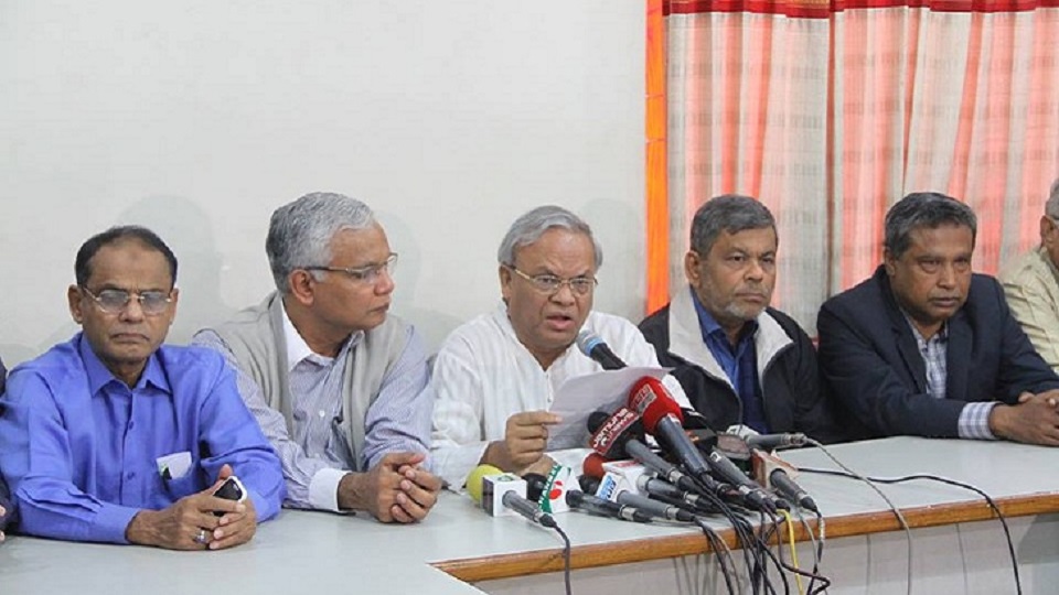 সরকারের নির্দেশে তারেক-জোবাইদার ব্যাংক হিসাব জব্দের আদেশ : রিজভী